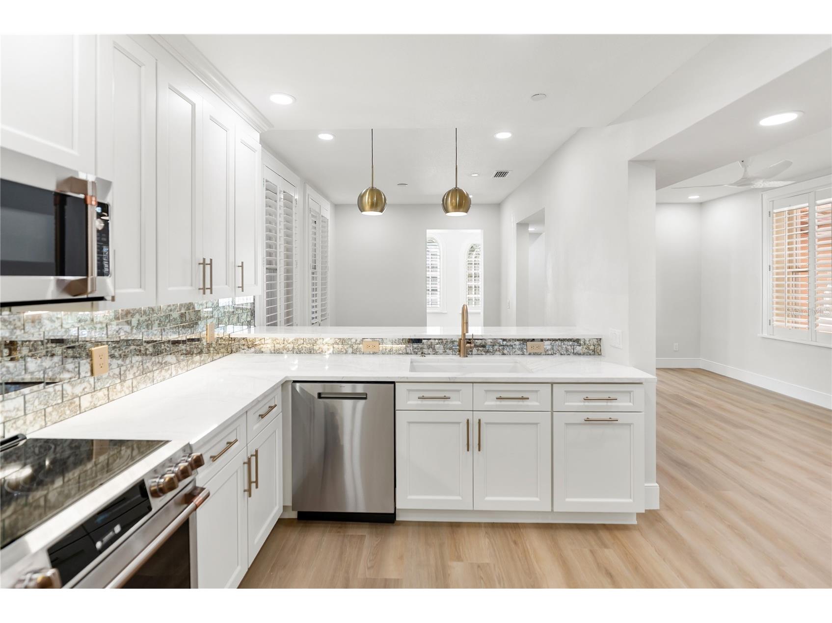 1221 N Palm Avenue #106/107 Sarasota FL 34236 A4682388 image13