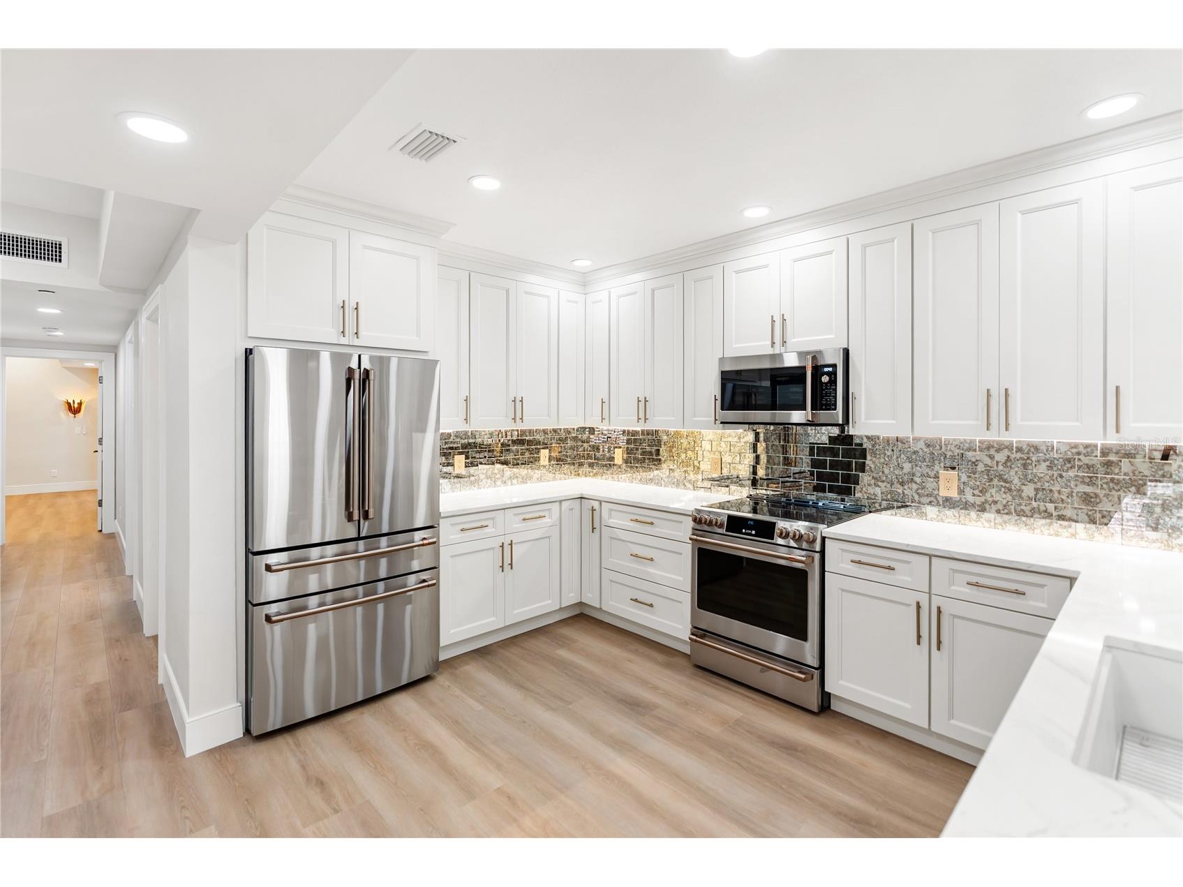 1221 N Palm Avenue #106/107 Sarasota FL 34236 A4682388 image27