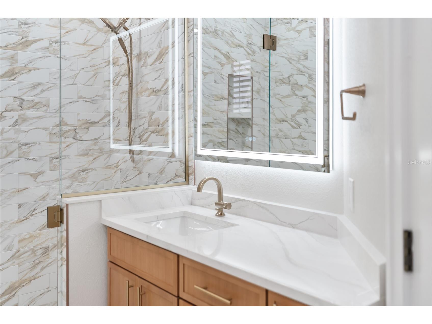 1221 N Palm Avenue #106/107 Sarasota FL 34236 A4682388 image39