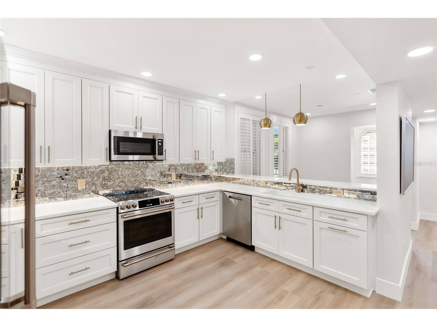 1221 N Palm Avenue #106/107 Sarasota FL 34236 A4682388 image8