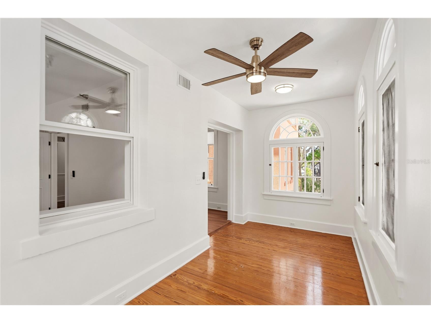 1221 N Palm Avenue #202 Sarasota FL 34236 A4693884 image22