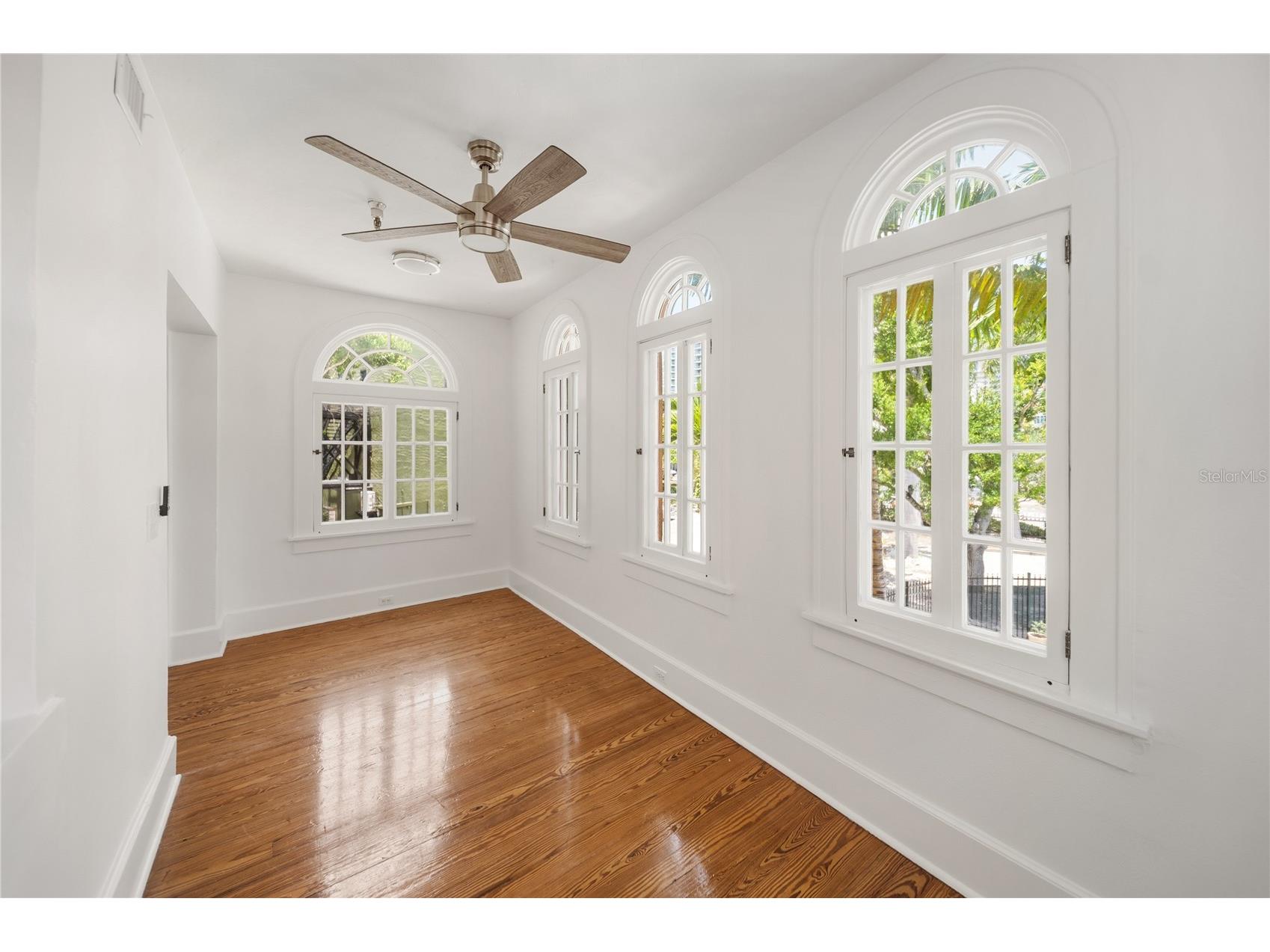 1221 N Palm Avenue #202 Sarasota FL 34236 A4693884 image24