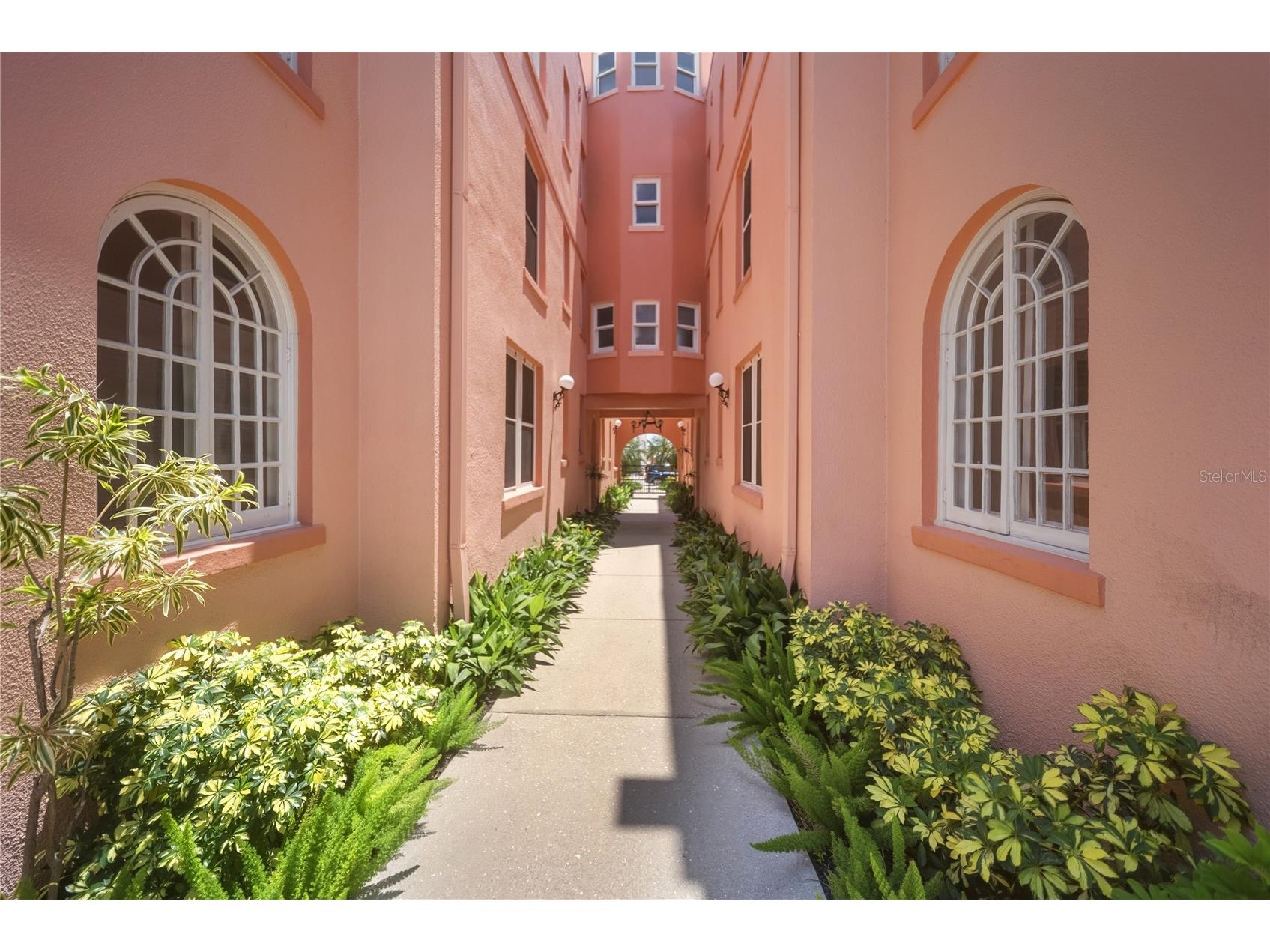 1221 N Palm Avenue #202 Sarasota FL 34236 A4693884 image42