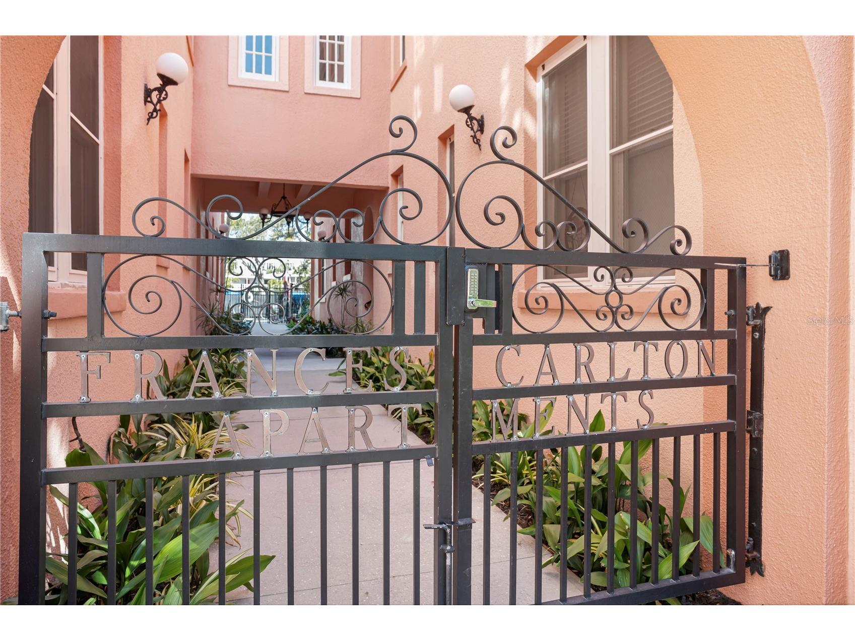 1221 N Palm Avenue #202 Sarasota FL 34236 A4693884 image48