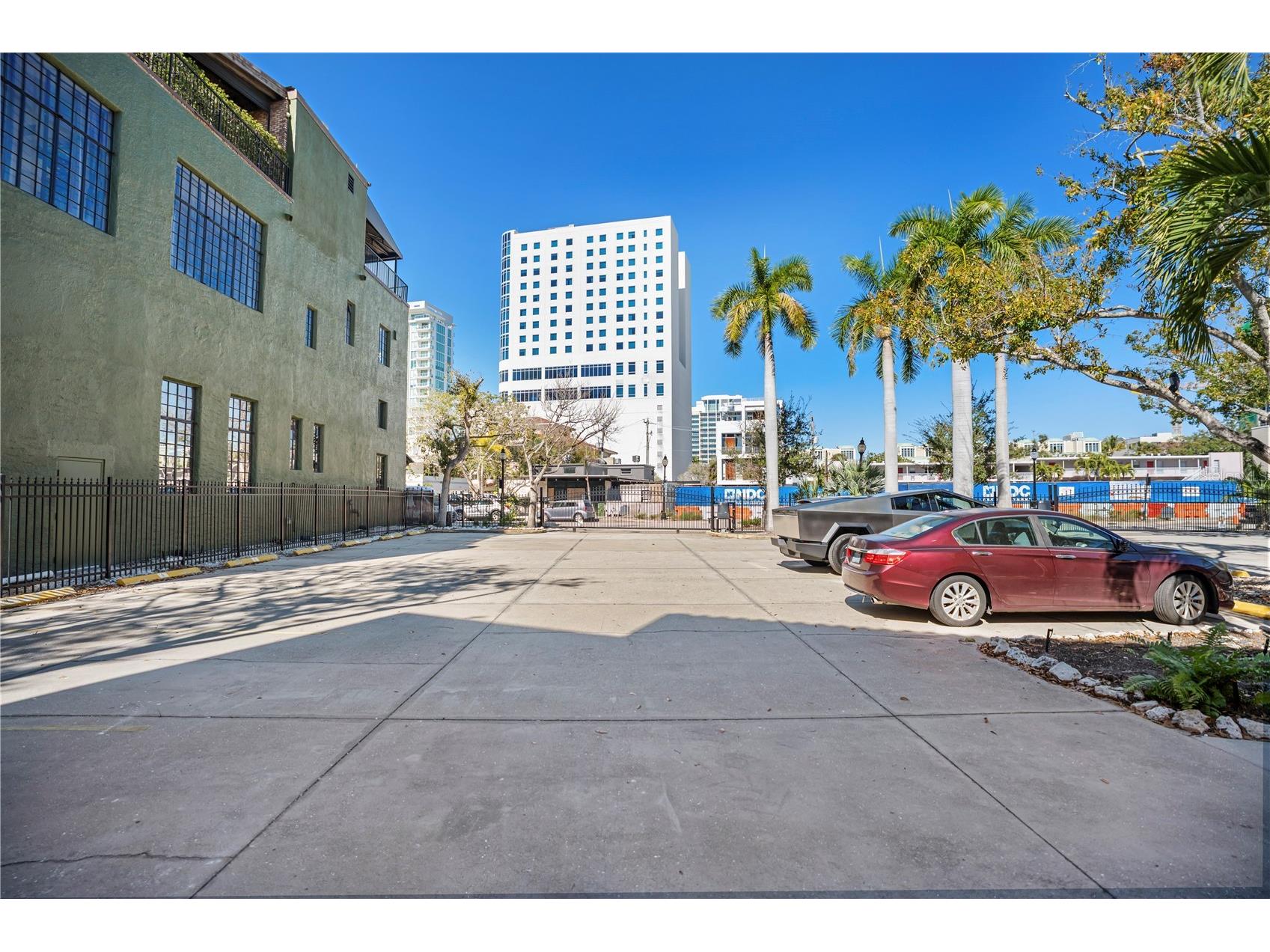 1221 N Palm Avenue #202 Sarasota FL 34236 A4693884 image50