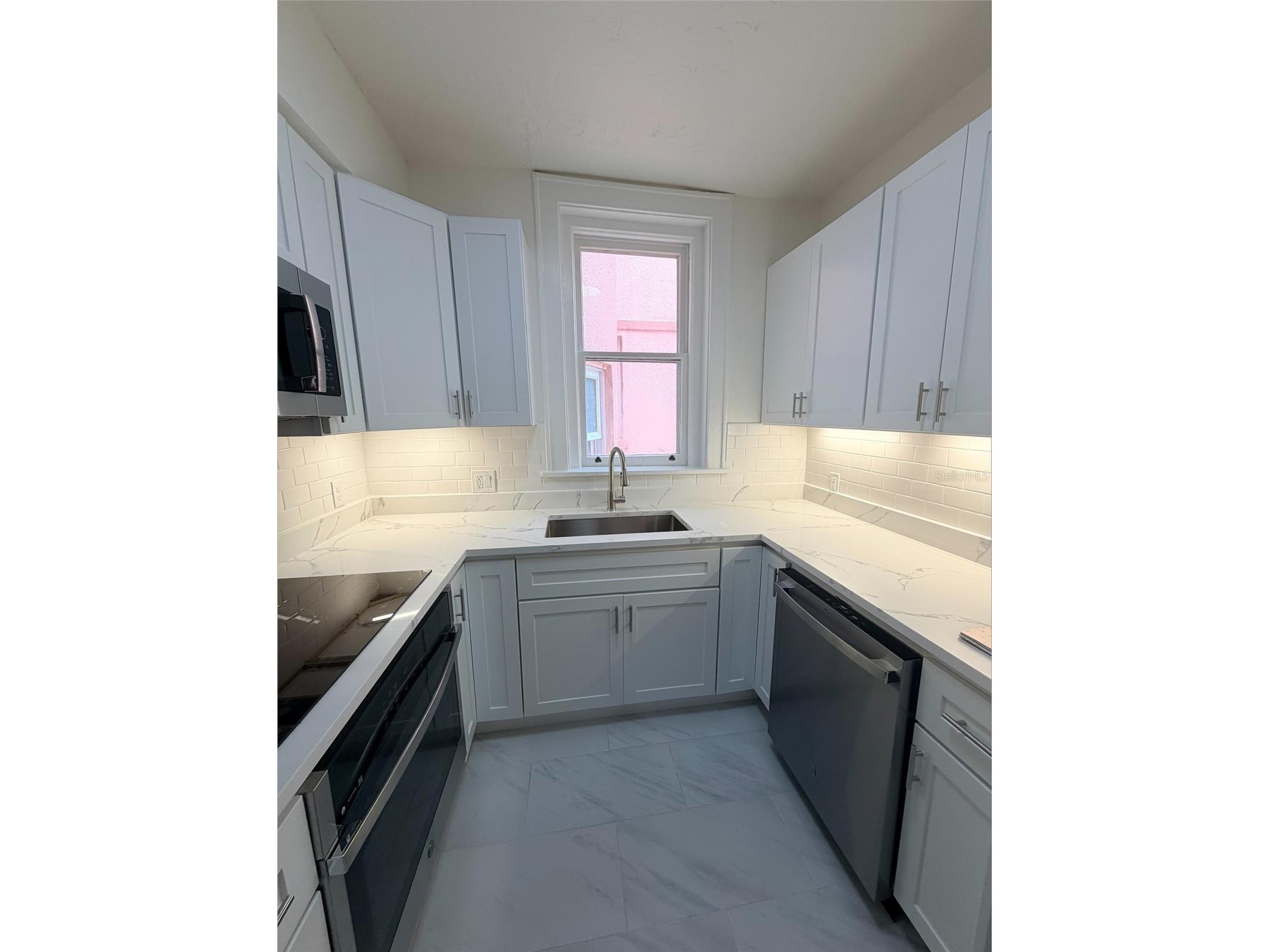 1221 N Palm Avenue #204 Sarasota FL 34236 A4695937 image5