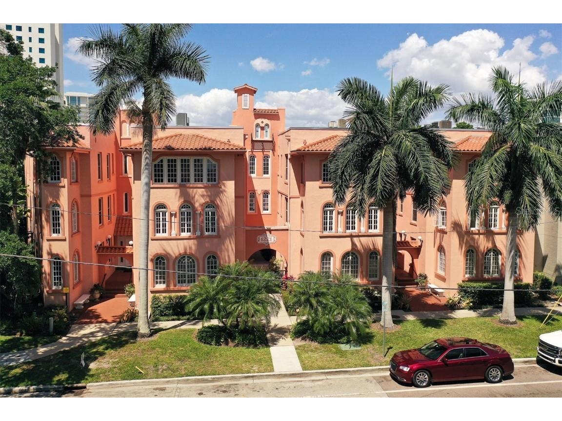 1221 N Palm Avenue #303 Sarasota FL 34236 A4566633 image1