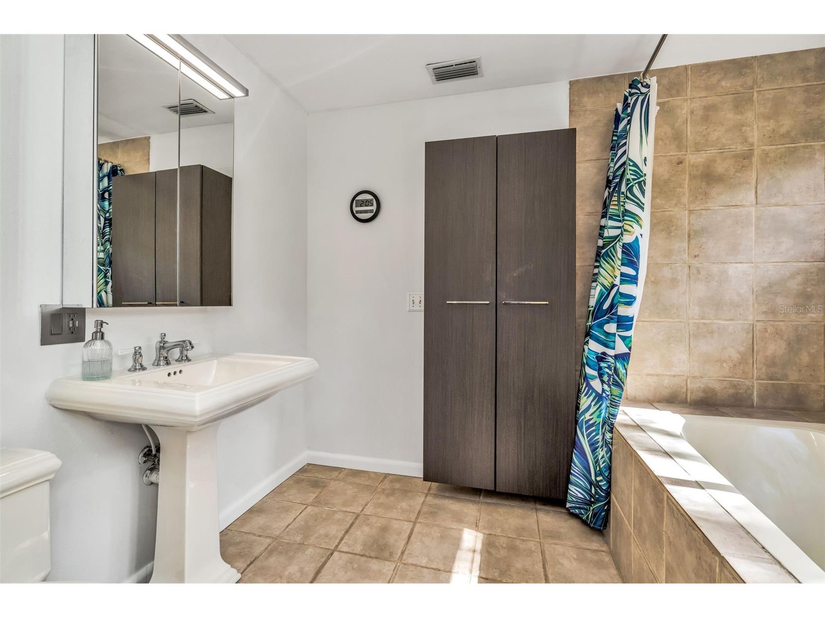 12211 Twin Branch Acres Road Tampa FL 33626 TB8478136 image20