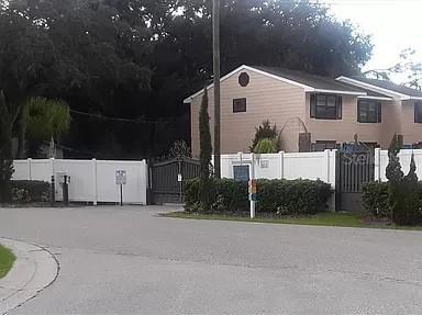 12216 N 59th Street #F Tampa FL 33617 T3485369 image1