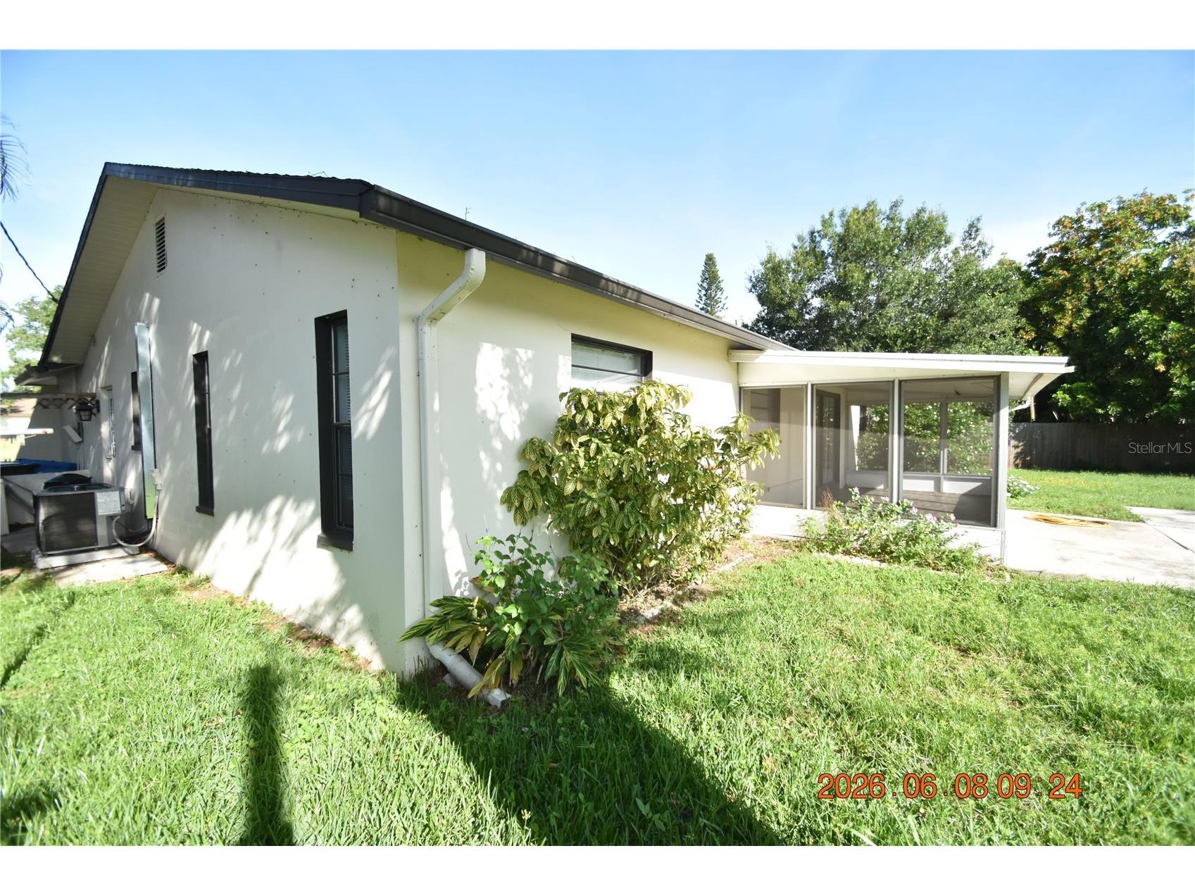 12217 104th Lane Largo FL 33773 TB8518294 image32