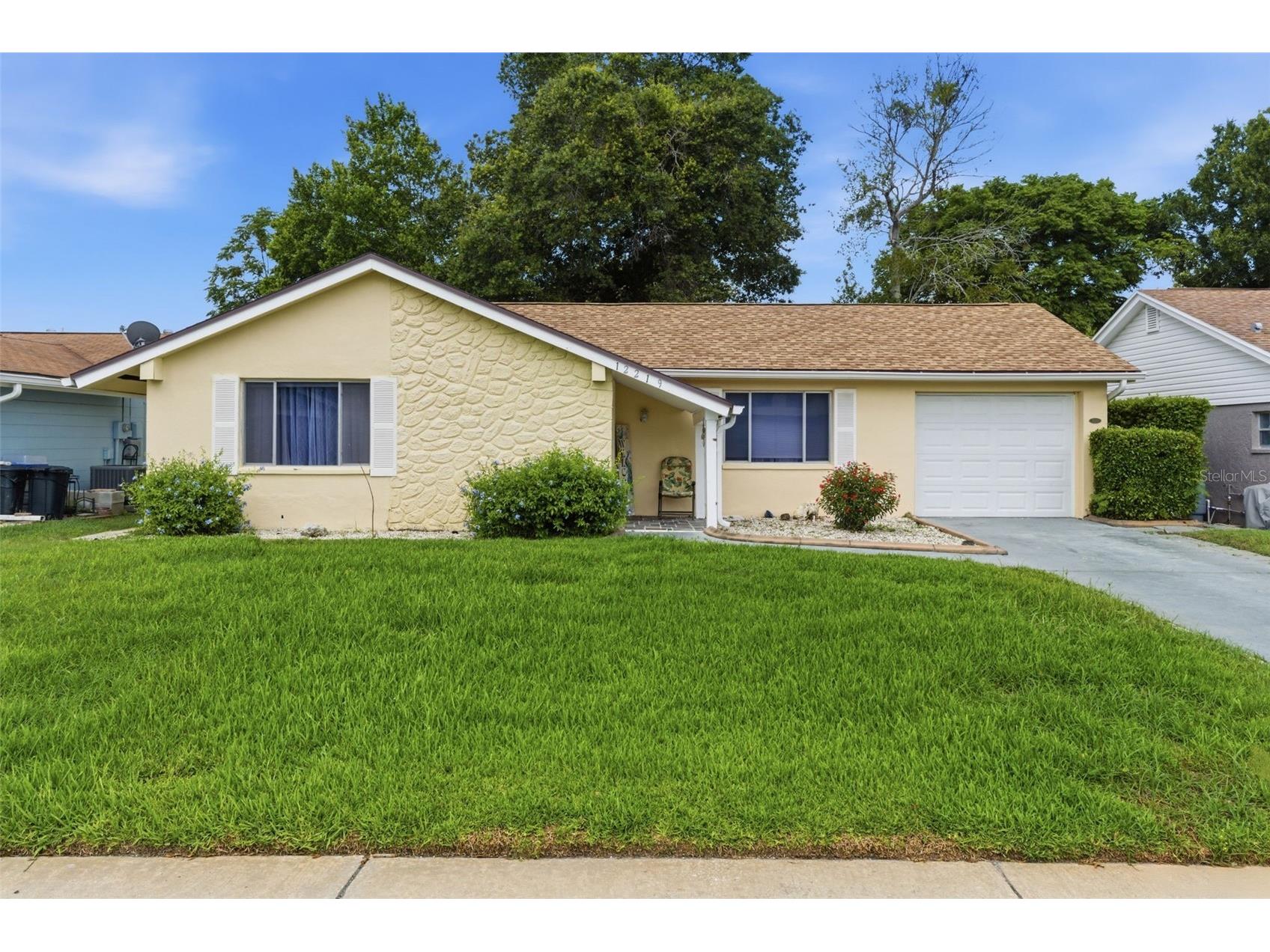 12219 Quail Run Row Bayonet Point FL 34667 W7886181 image1