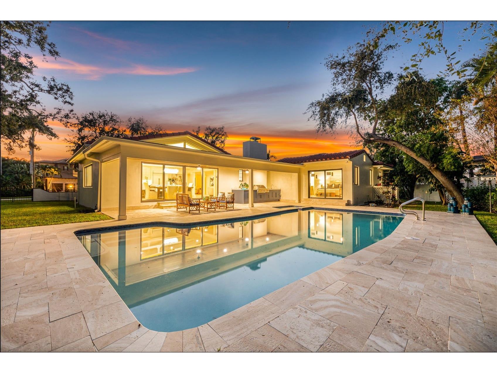 1222 Brightwaters Boulevard NE Saint Petersburg FL 33704 TB8450175 image3