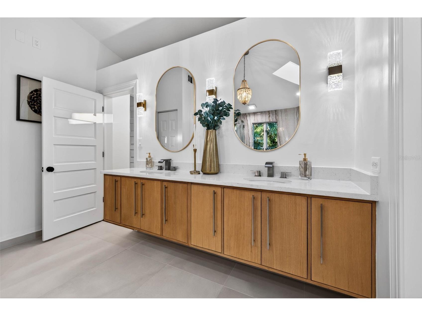1222 Brightwaters Boulevard NE Saint Petersburg FL 33704 TB8450175 image36