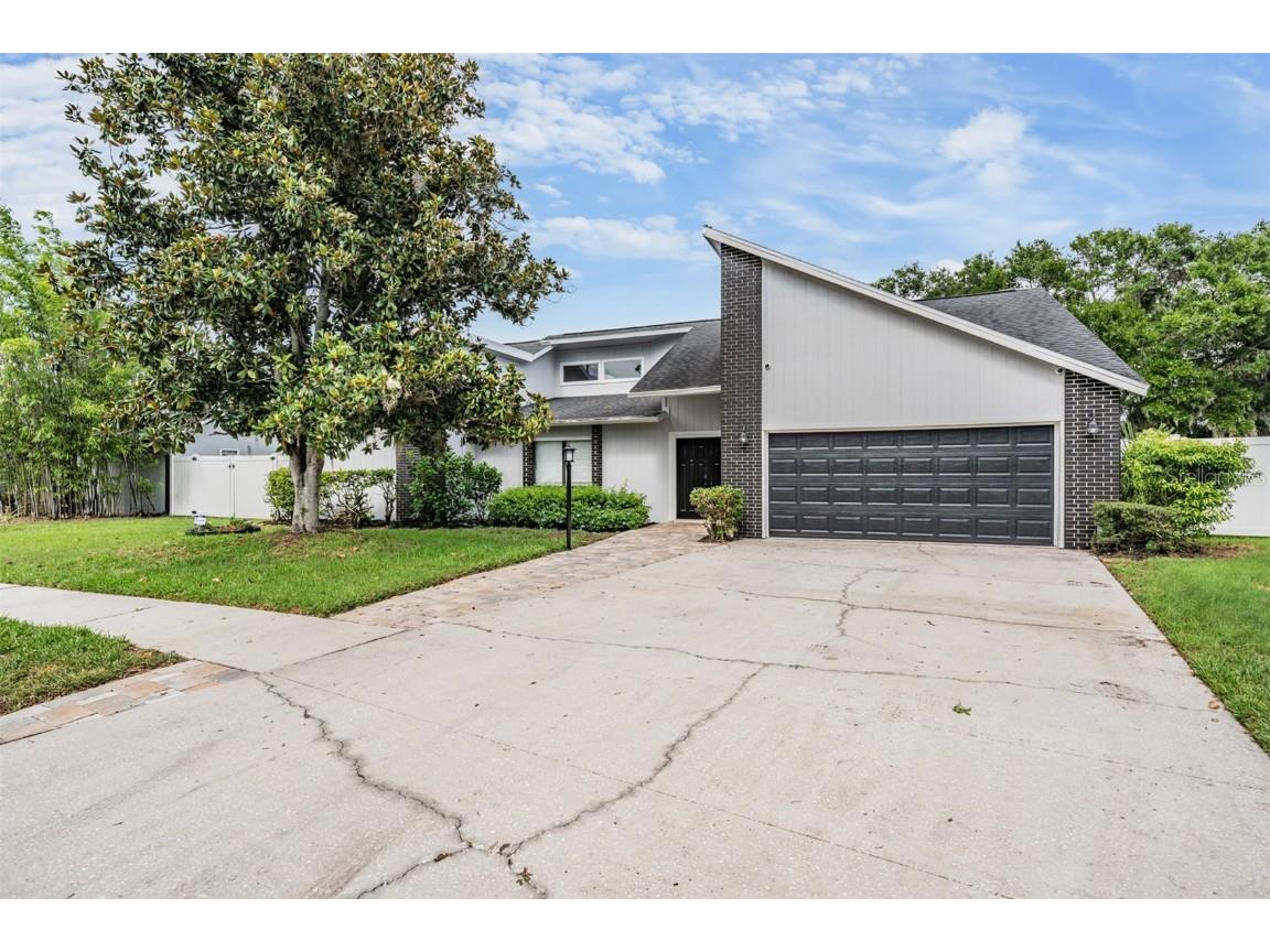 1222 Rainbrook Circle Valrico FL 33596 TB8397791 image1