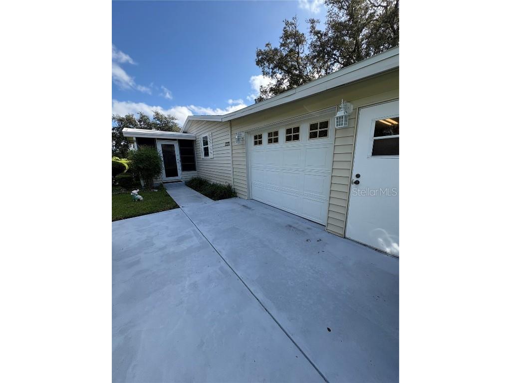 1222 Zapata Place Lady Lake FL 32159 OM712295 image2