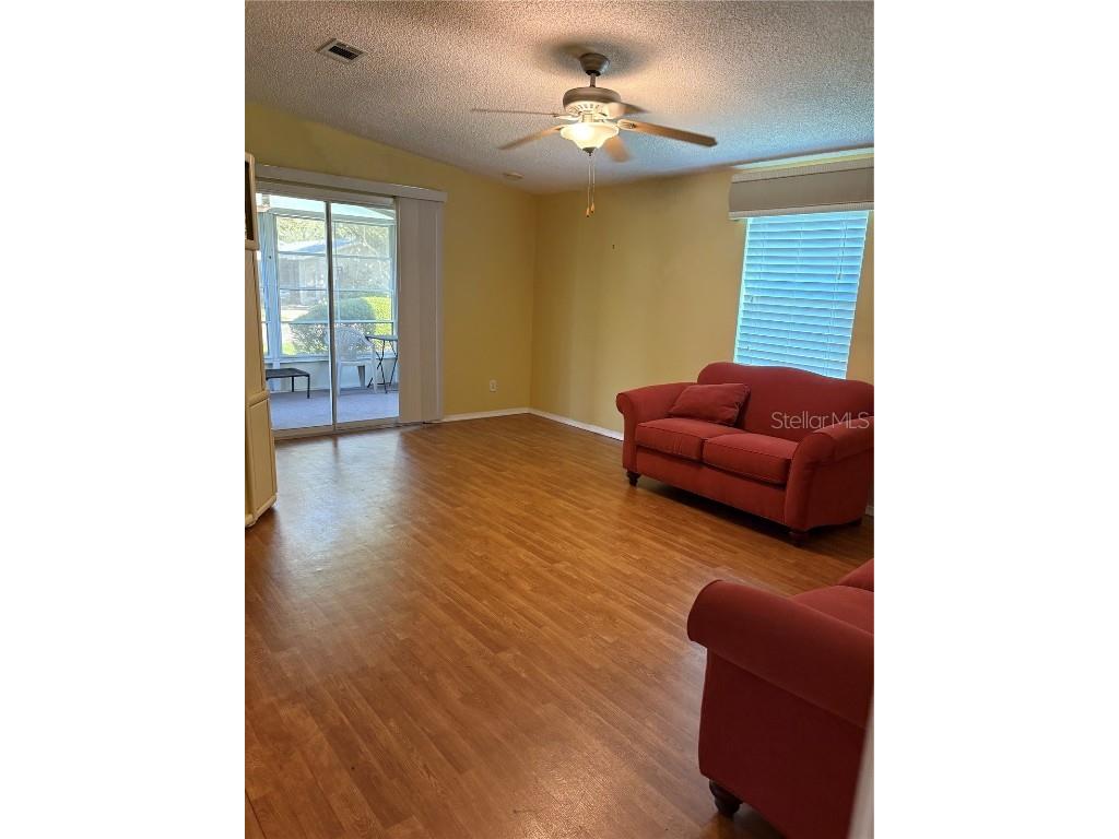 1222 Zapata Place Lady Lake FL 32159 OM712295 image3