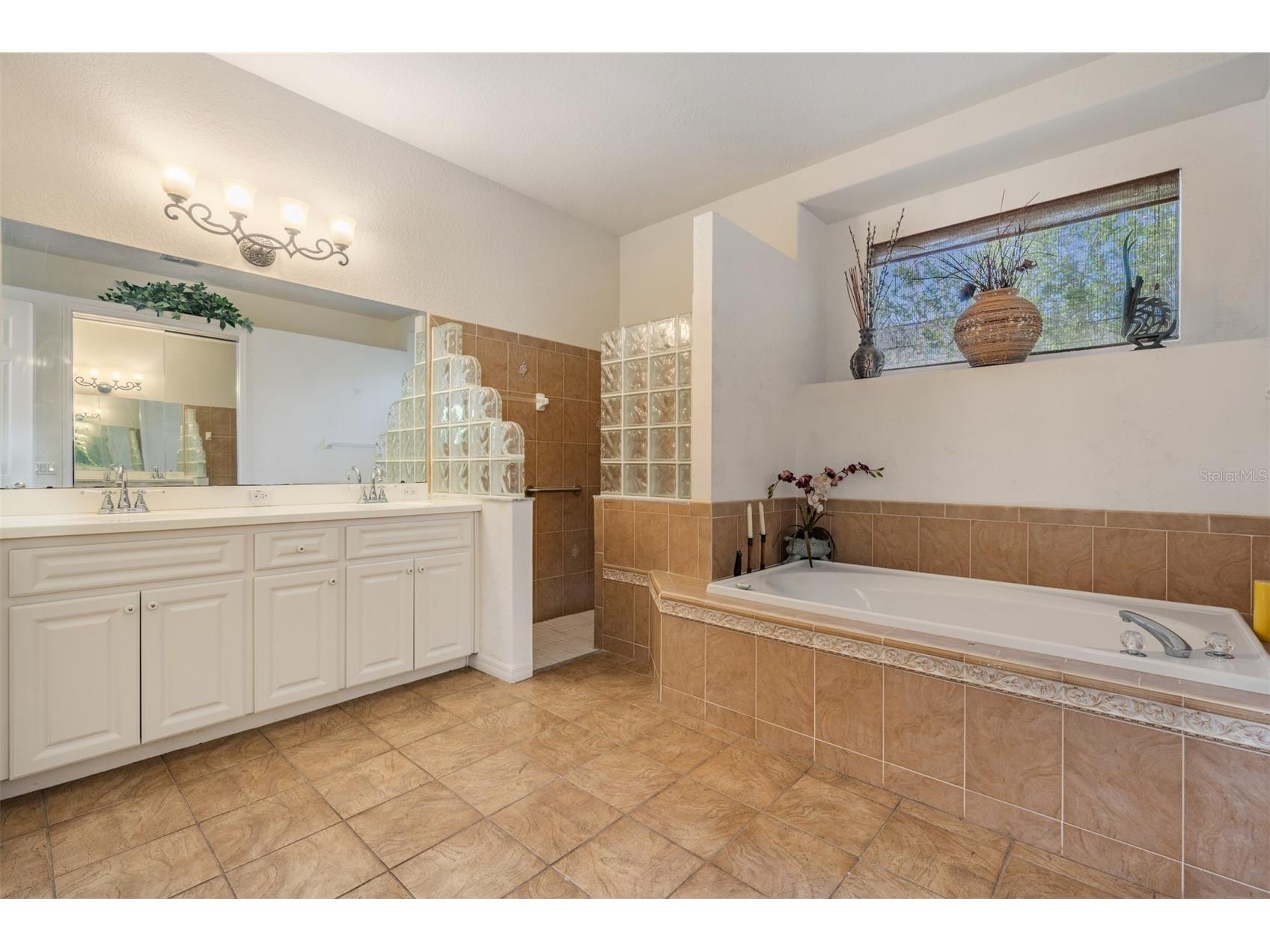 12220 Woodlands Circle Dade City FL 33525 TB8499078 image28