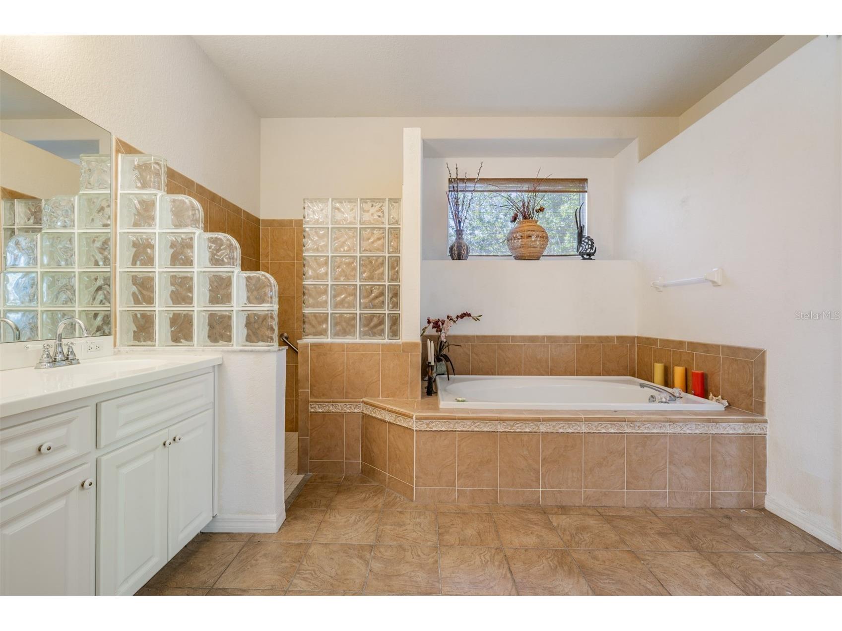 12220 Woodlands Circle Dade City FL 33525 TB8499078 image29