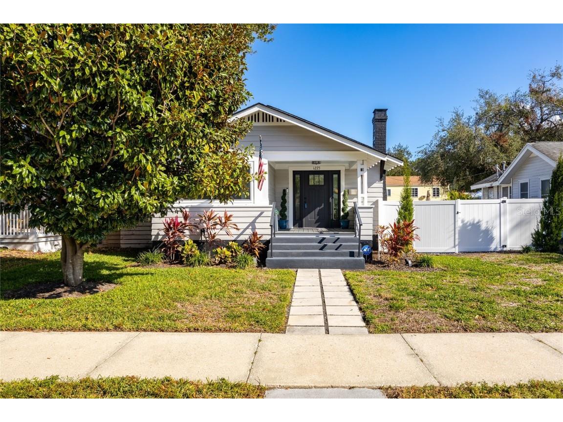 1223 13th Street N Saint Petersburg FL 33705 TB8334000 image1