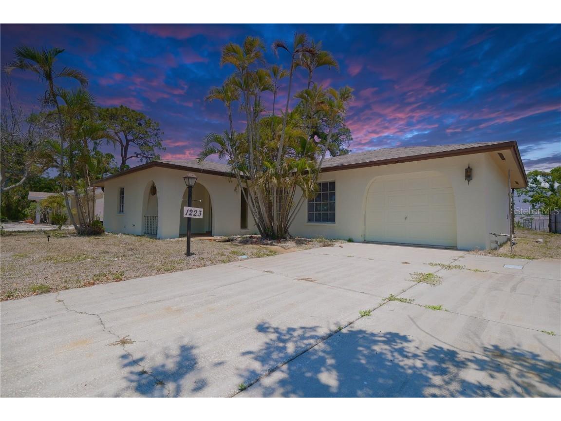 1223 De Narvaez Avenue Bradenton FL 34209 A4650935 image1