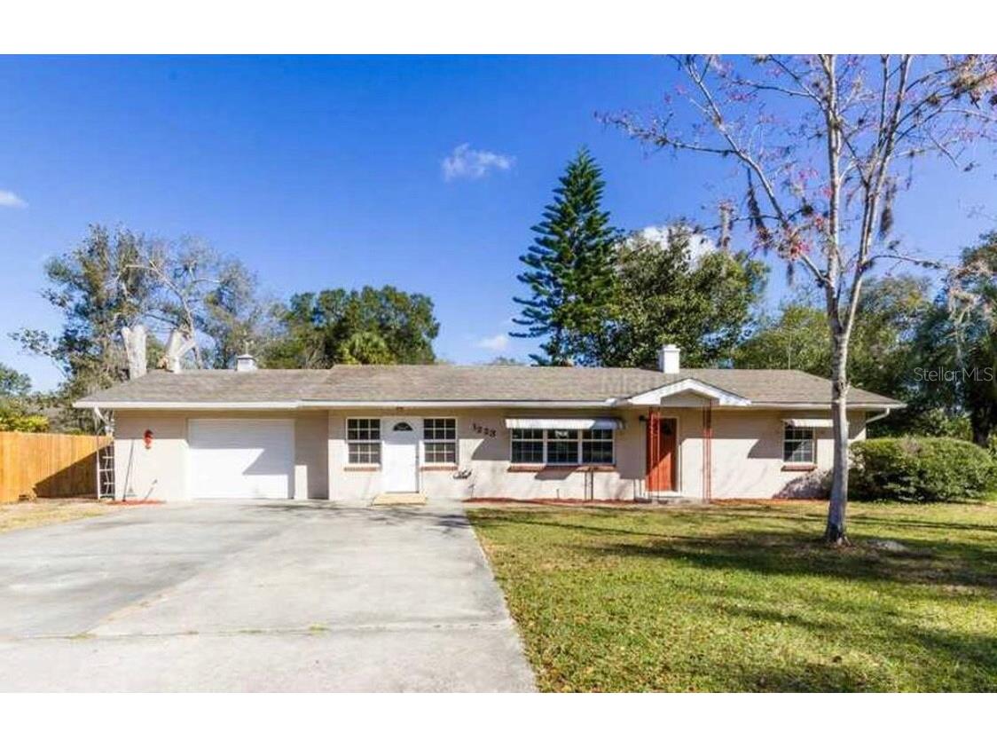 1223 E 2nd Avenue Mount Dora FL 32757 G5065586 image1