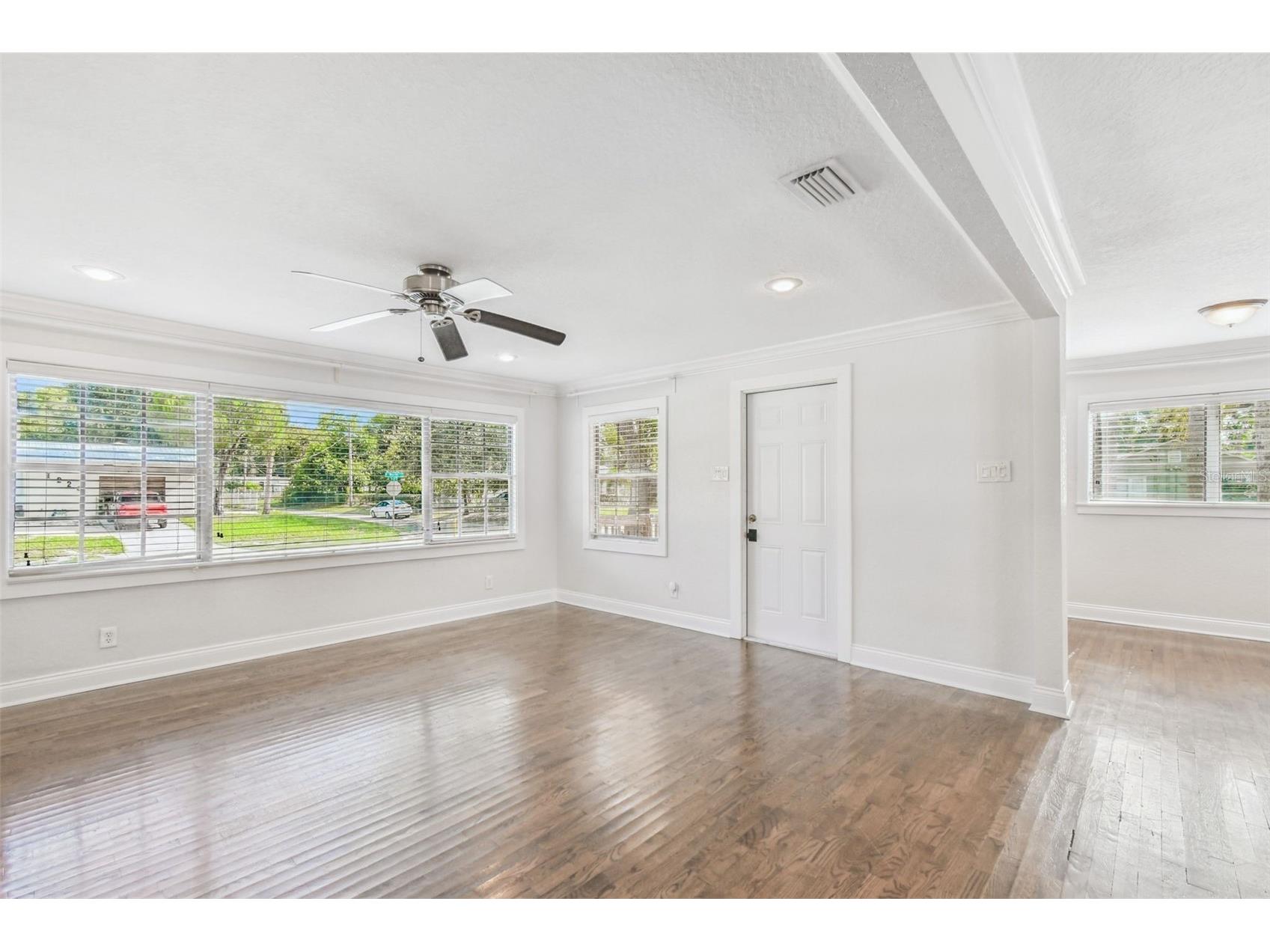 1223 E North Street Tampa FL 33604 TB8417520 image14