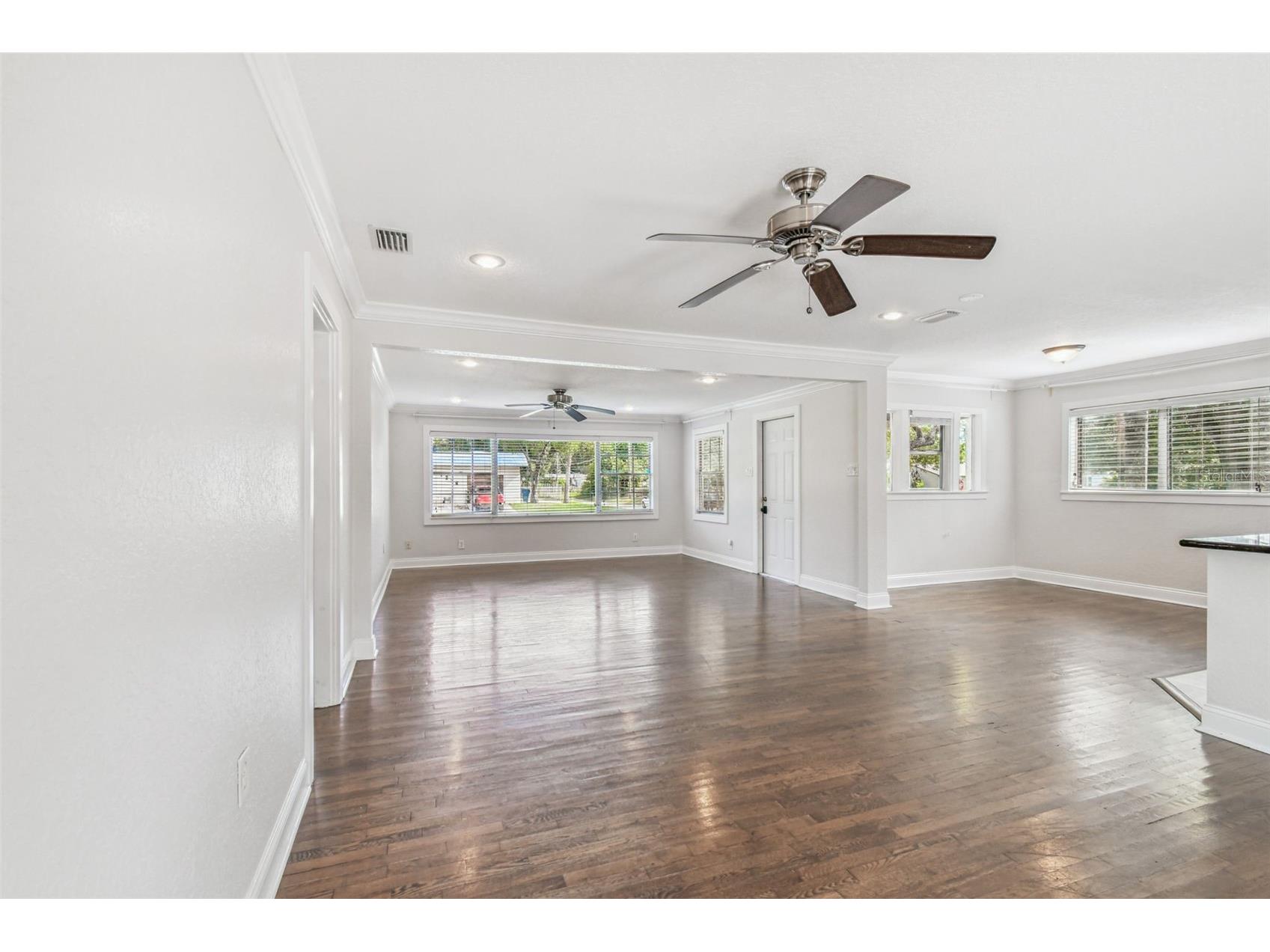 1223 E North Street Tampa FL 33604 TB8417520 image16