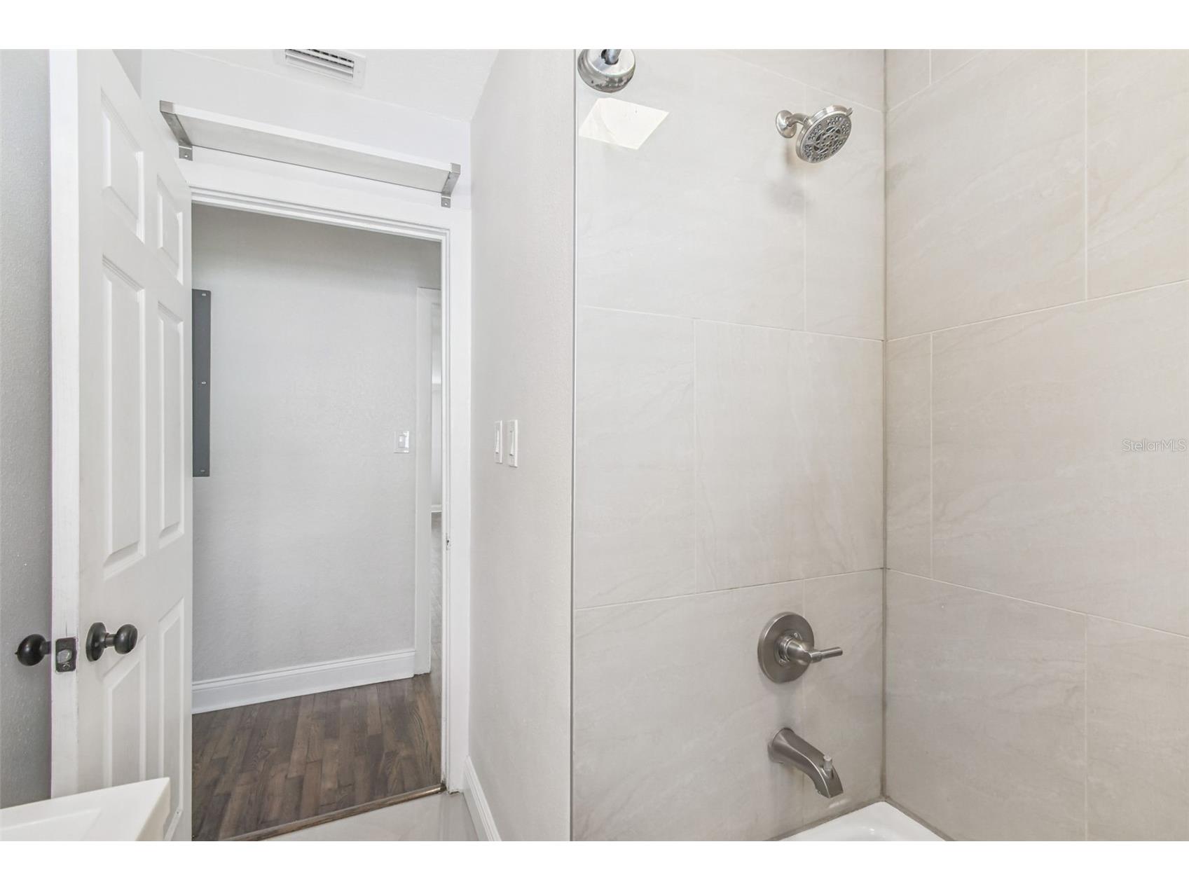 1223 E North Street Tampa FL 33604 TB8417520 image29