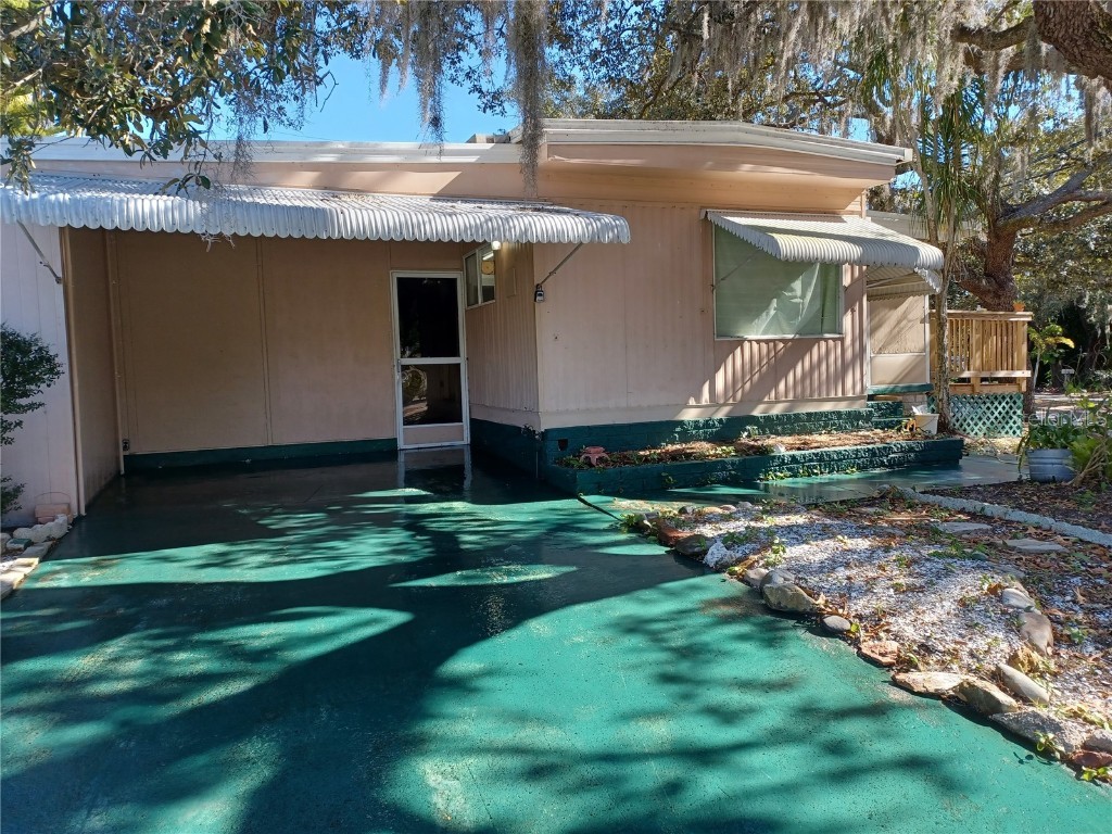 1223 Live Oak Parkway Tarpon Springs FL 34689 TB8413637 image1