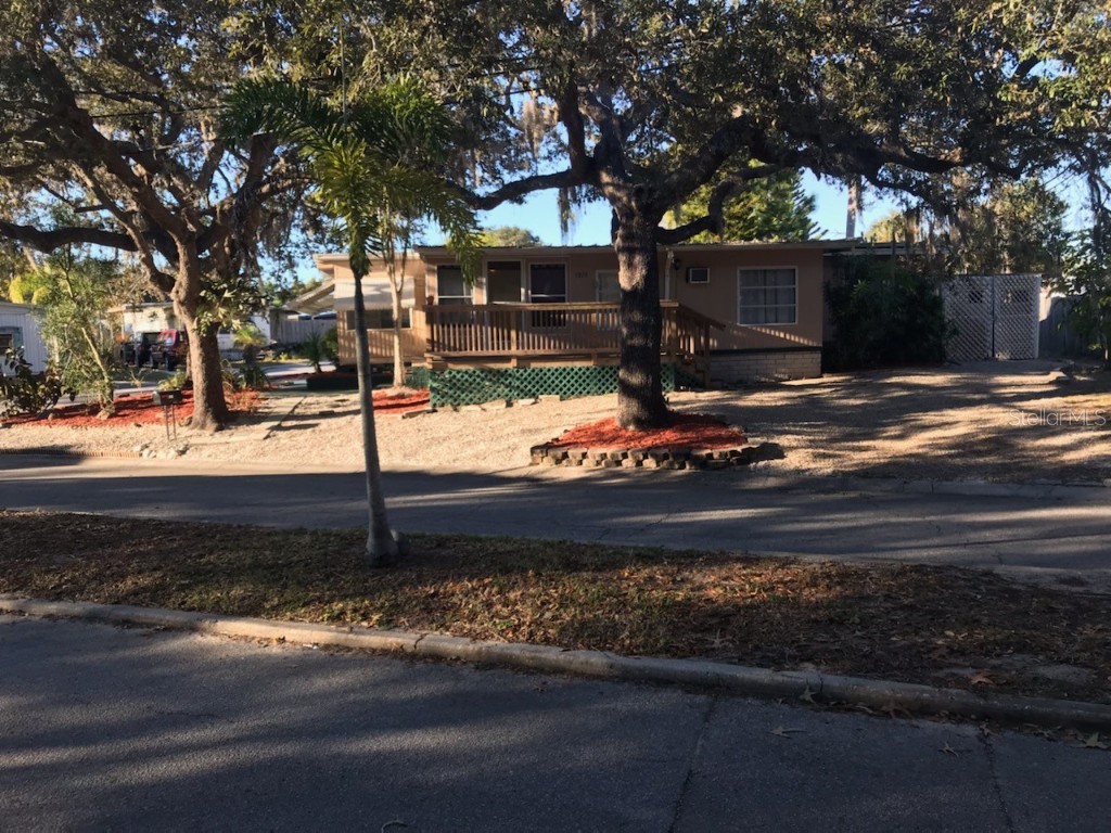 1223 Live Oak Parkway Tarpon Springs FL 34689 TB8413637 image2