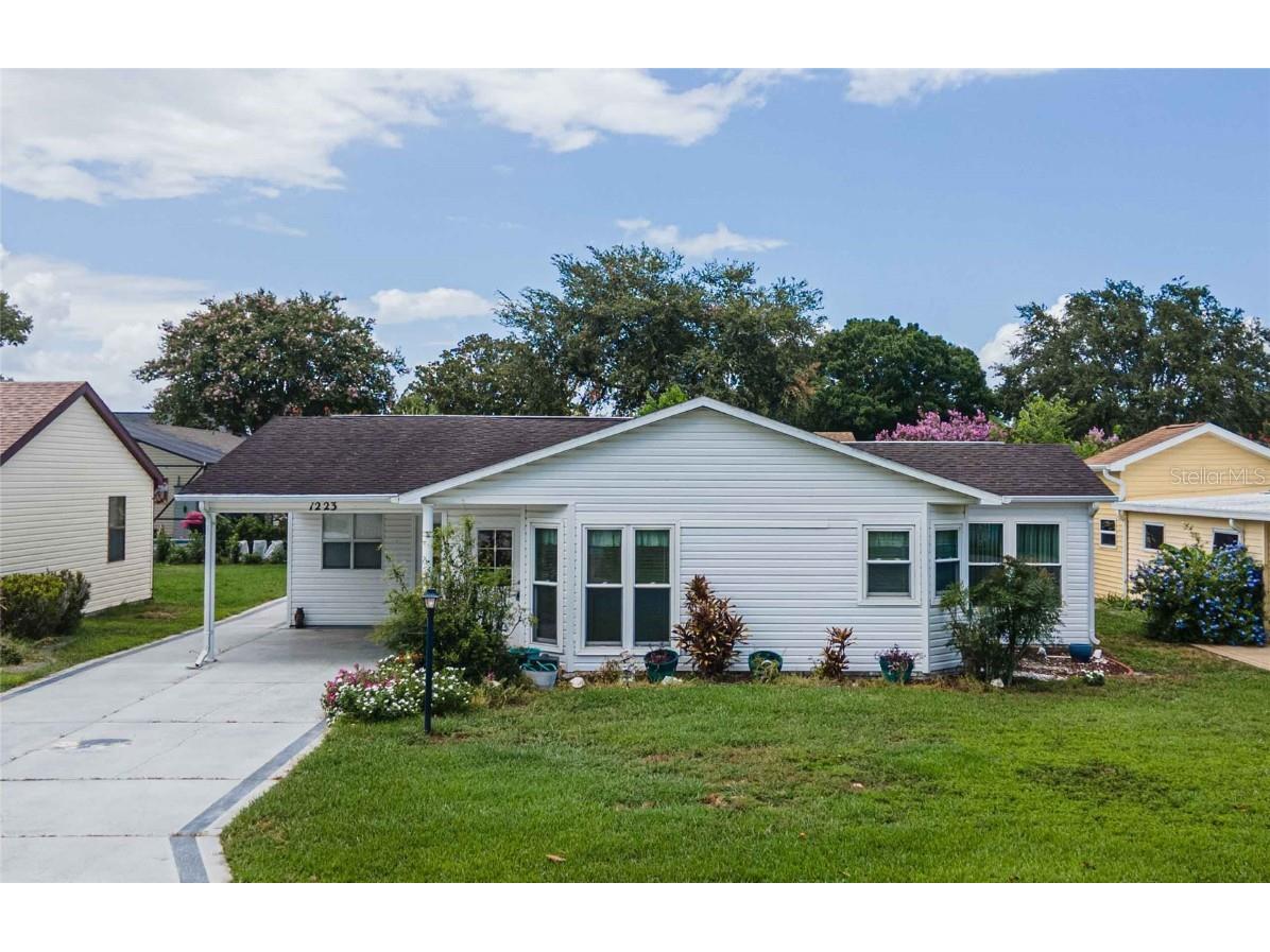 1223 Maria Court Lady Lake FL 32159 G5083794 image1