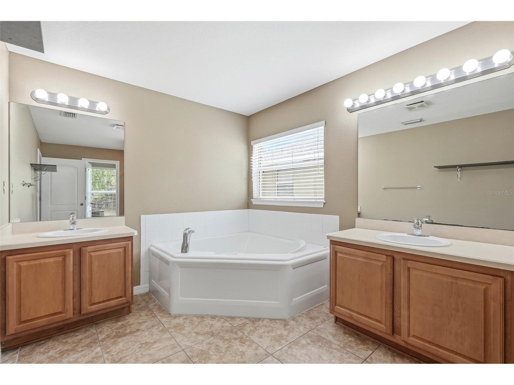 12230 Colony Lakes Boulevard New Port Richey FL 34654 TB8509096 image28