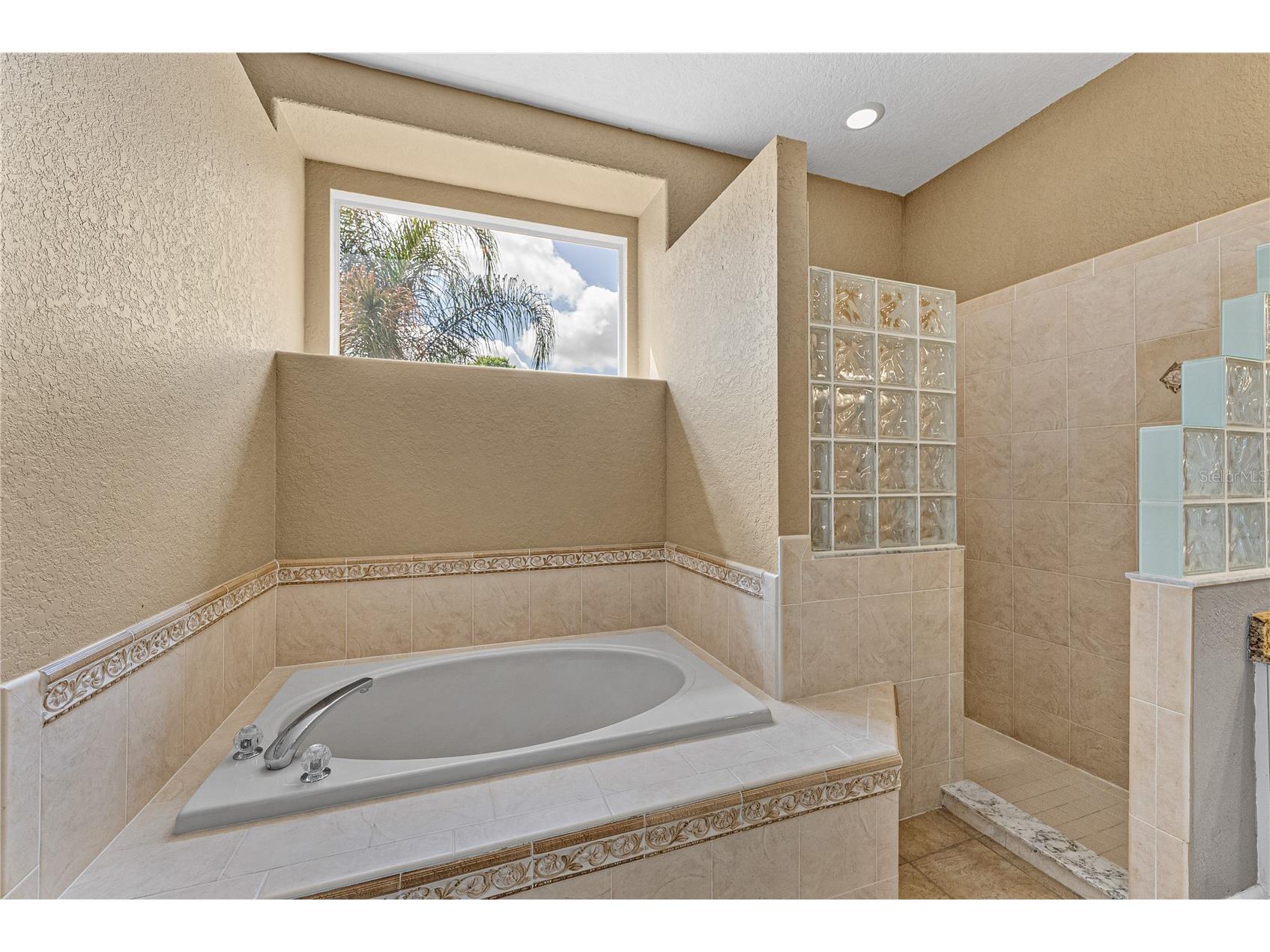 12231 Woodlands Circle Dade City FL 33525 TB8486737 image32