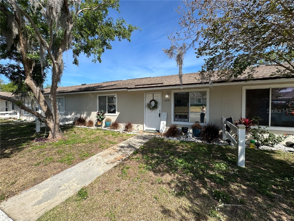 12237 Tavares Ridge Circle #67 Tavares FL 32778 G5093346 image1