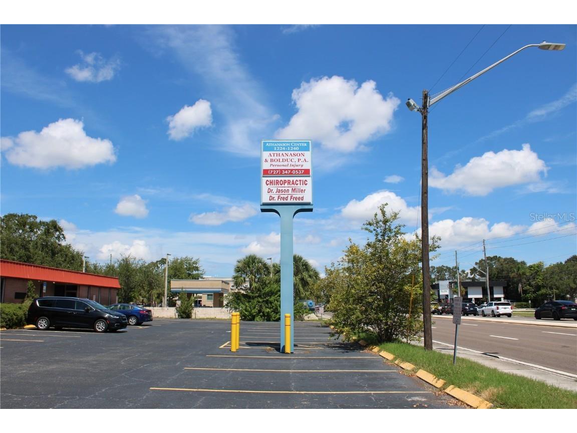 1224 66th Street N Saint Petersburg FL 33710 U8214473 image1