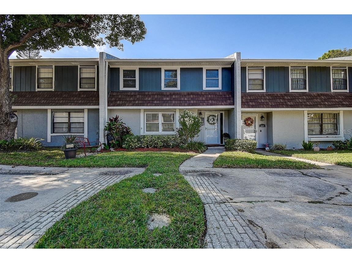 1224 Abbey Crescent Lane Clearwater FL 33759 TB8319629 image1