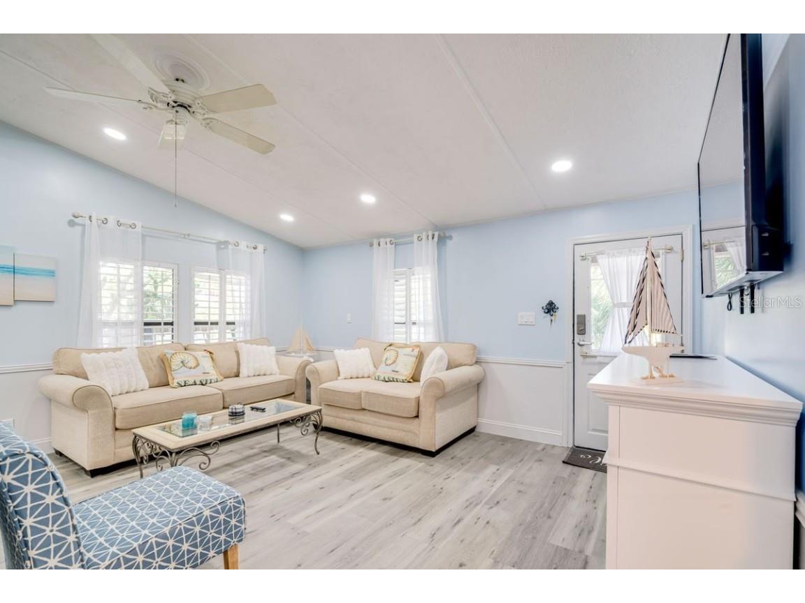 1224 Dustin Drive Lady Lake FL 32159 OM707875 image15