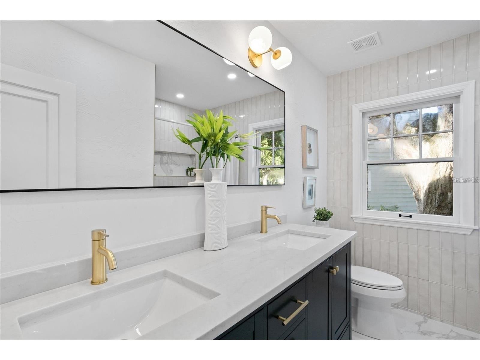 1224 Greenwood Avenue N Saint Petersburg FL 33704 TB8509885 image12