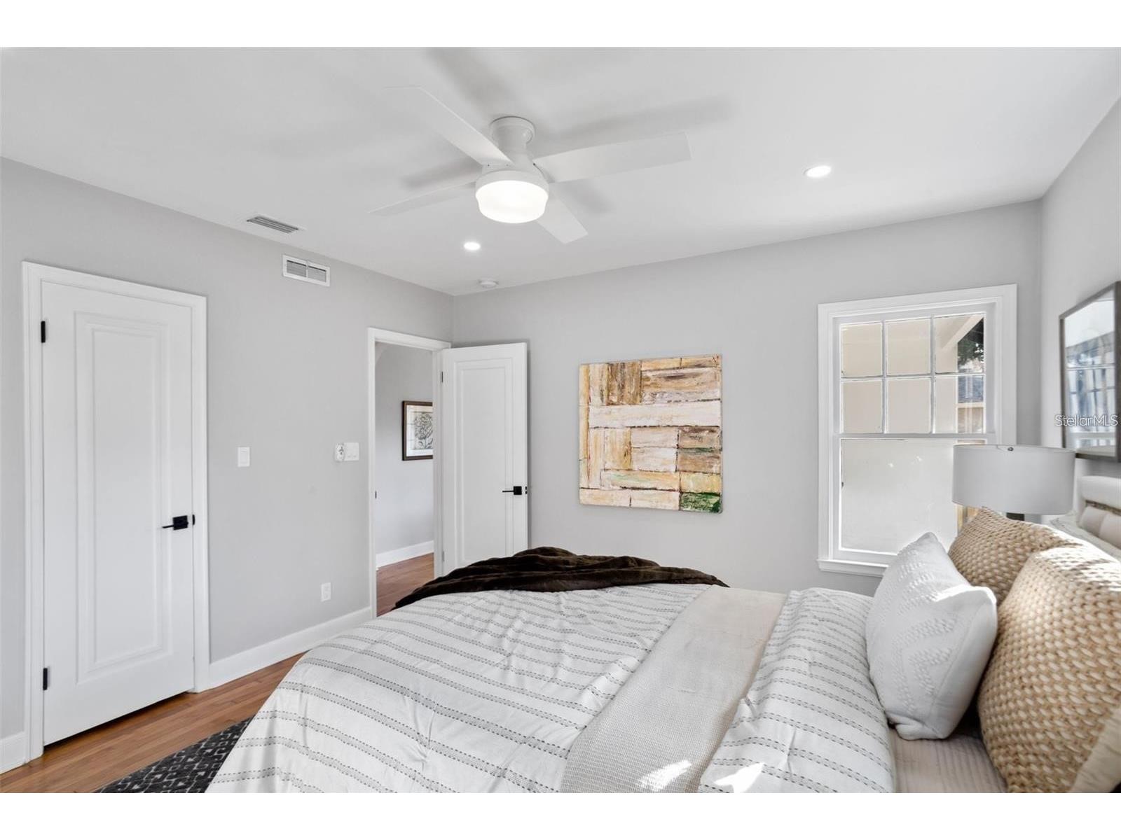 1224 Greenwood Avenue N Saint Petersburg FL 33704 TB8509885 image13