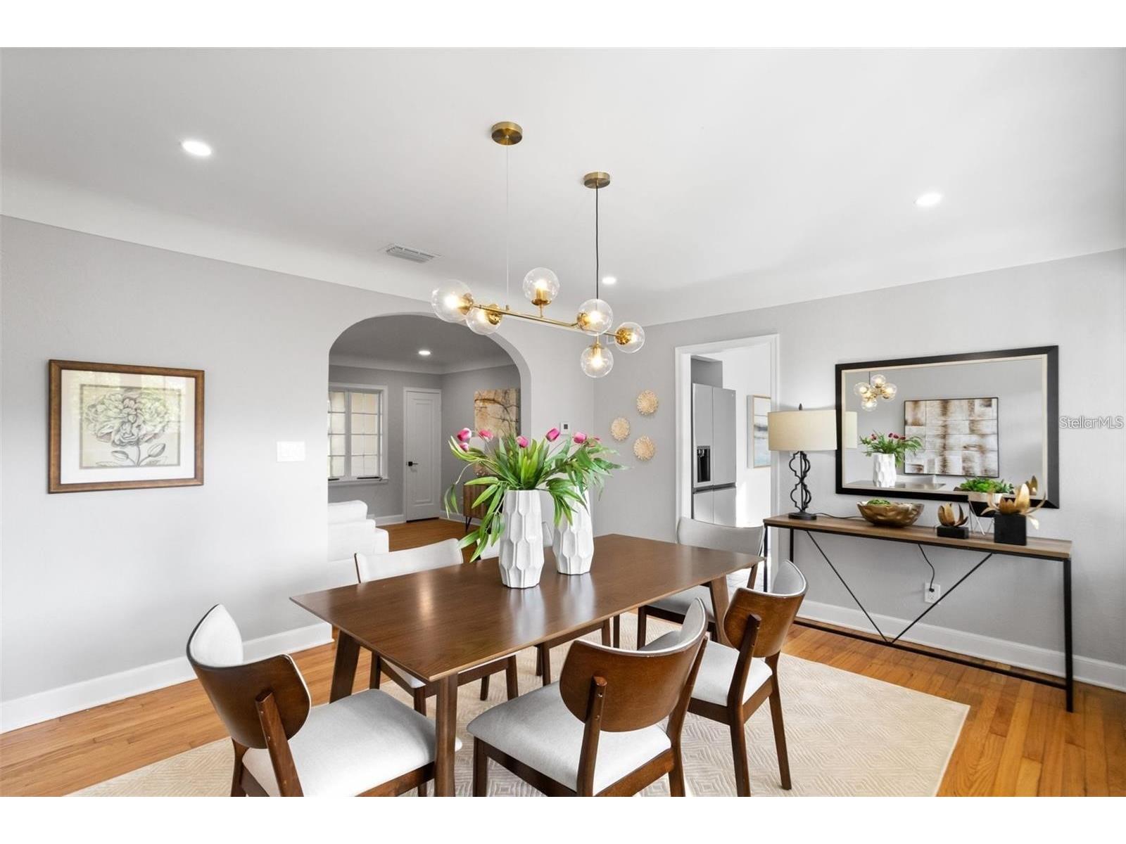 1224 Greenwood Avenue N Saint Petersburg FL 33704 TB8509885 image16