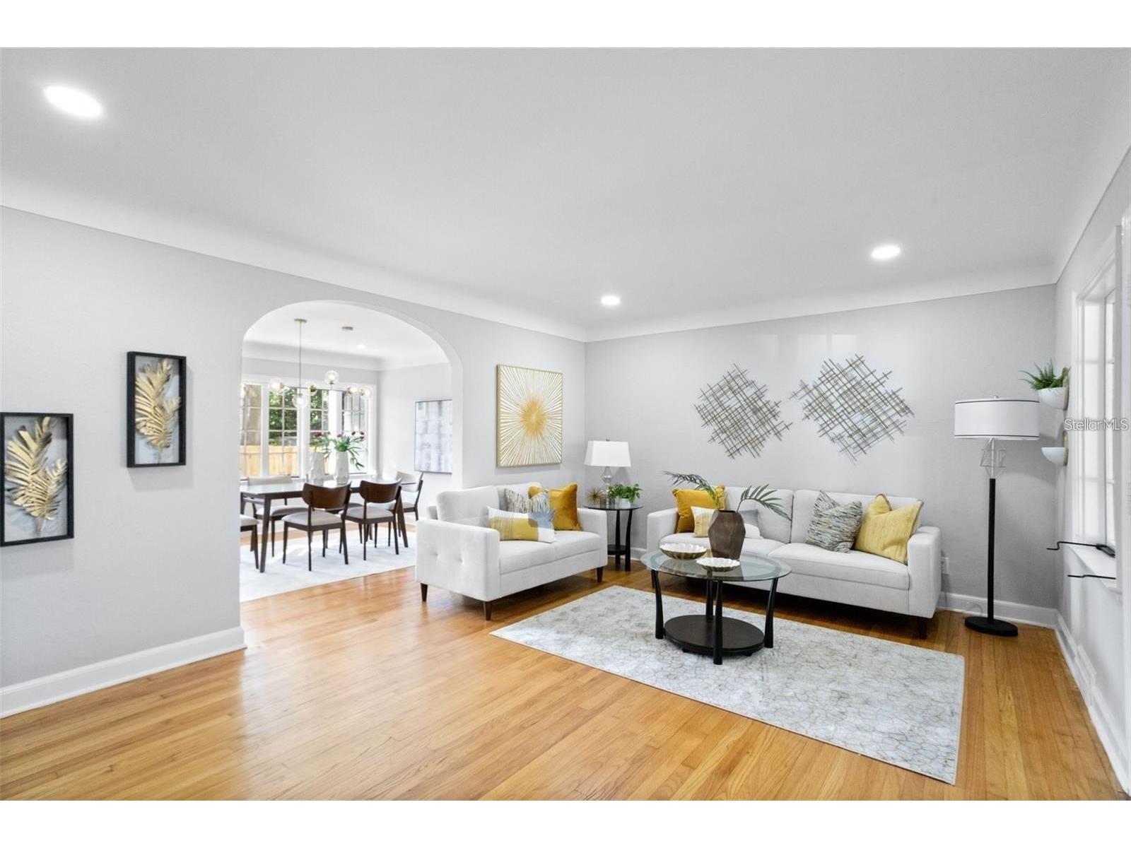 1224 Greenwood Avenue N Saint Petersburg FL 33704 TB8509885 image3