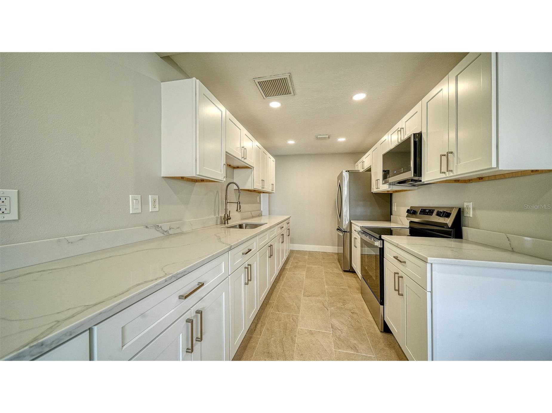 1224 Moonmist Circle #S-3 Sarasota FL 34242 A4690713 image16