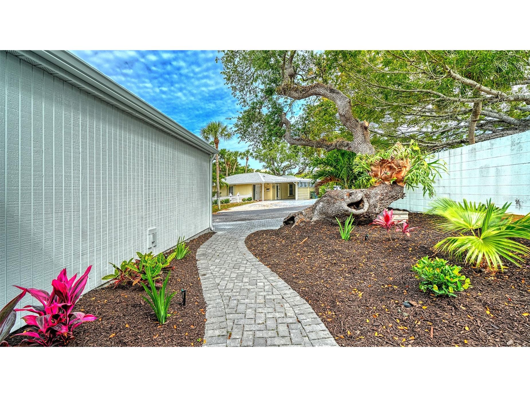 1224 Moonmist Circle #S-3 Sarasota FL 34242 A4690713 image5