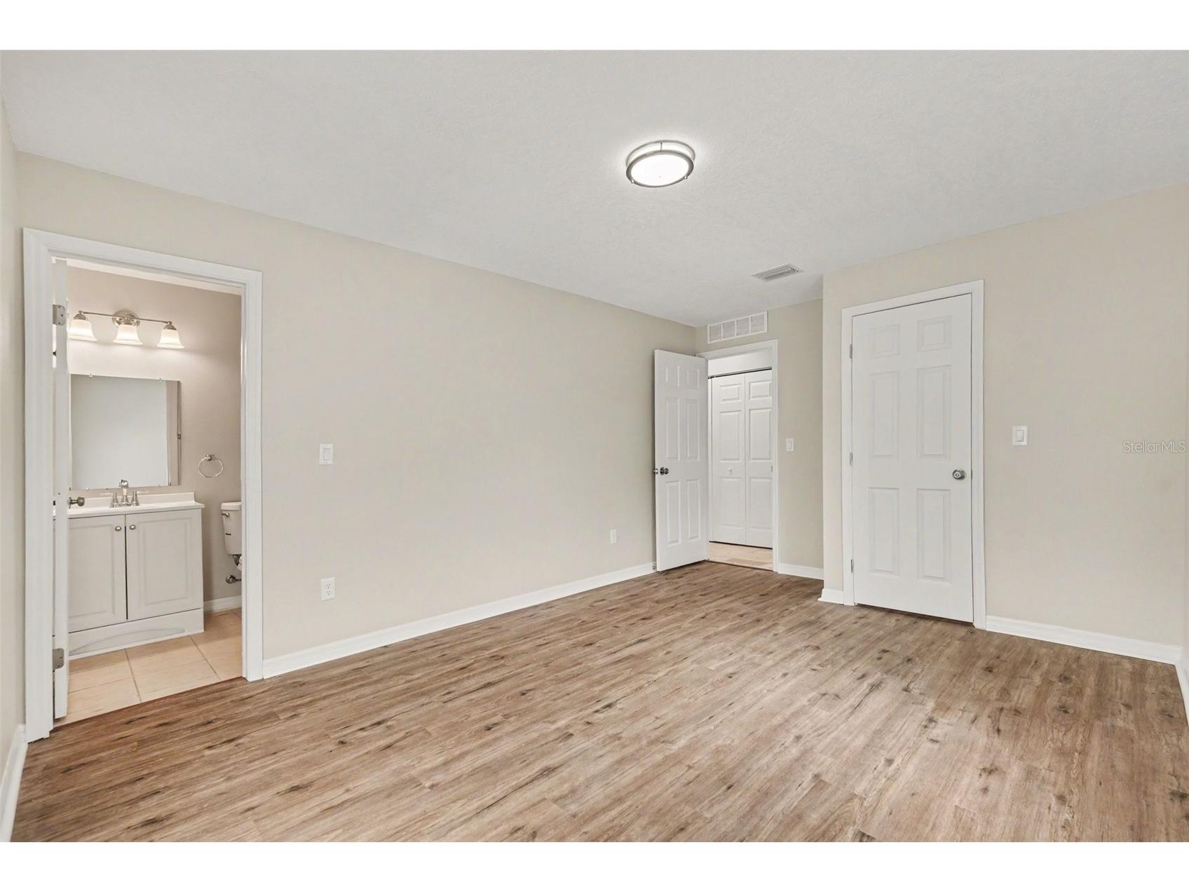 1224 Oak Valley Drive Seffner FL 33584 O6419867 image7