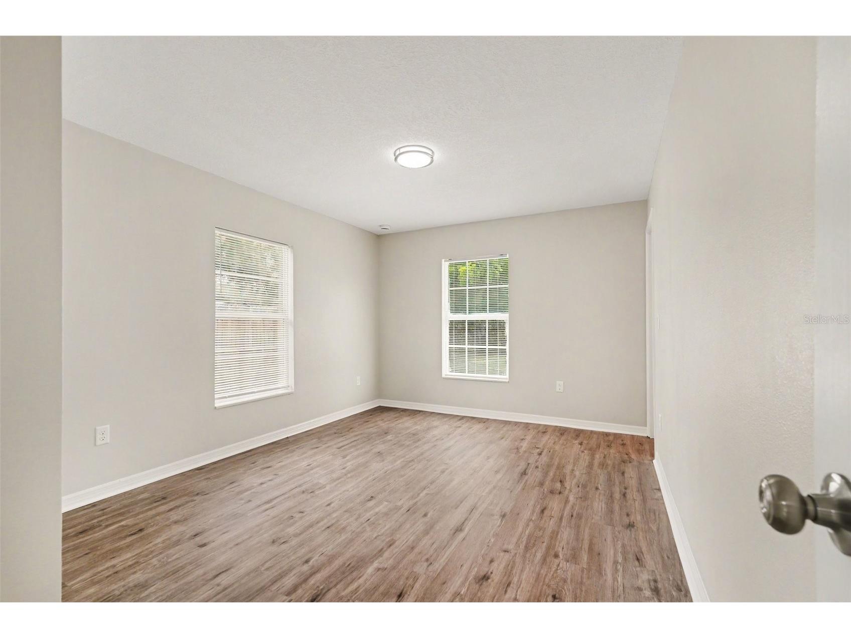 1224 Oak Valley Drive Seffner FL 33584 O6419867 image8