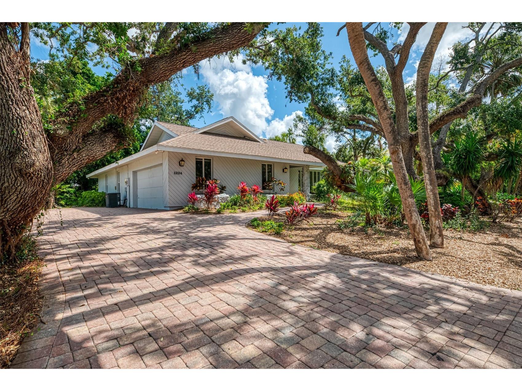 1224 S View Drive Sarasota FL 34242 A4681211 image3