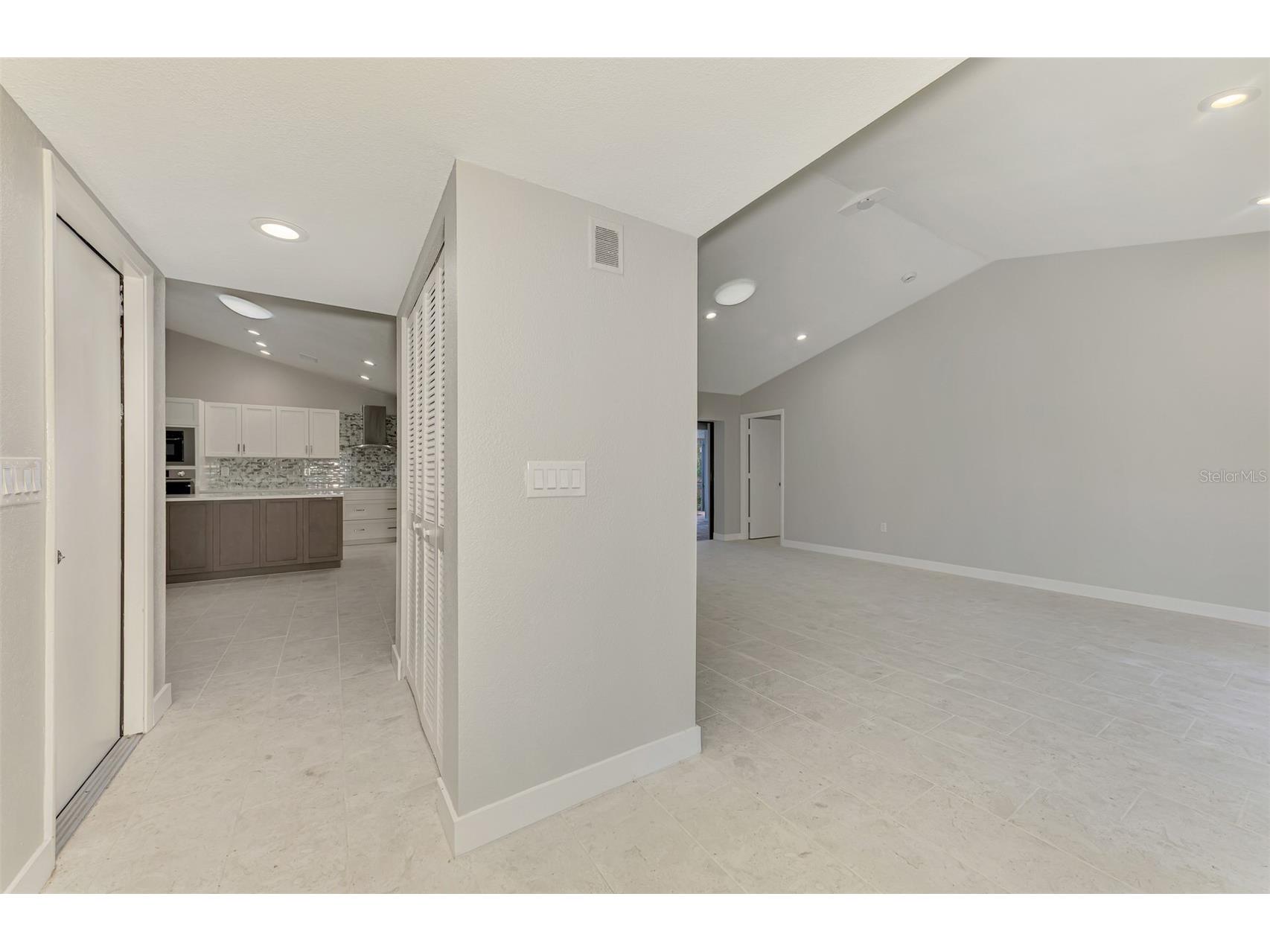 1224 S View Drive Sarasota FL 34242 A4681211 image8