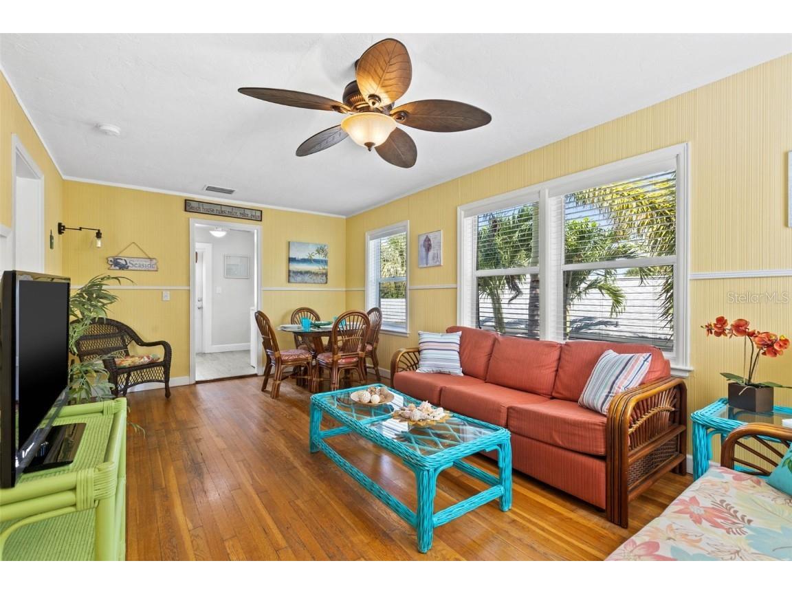 12240 Gulf Boulevard #4 Treasure Island FL 33706 U8202911 image1