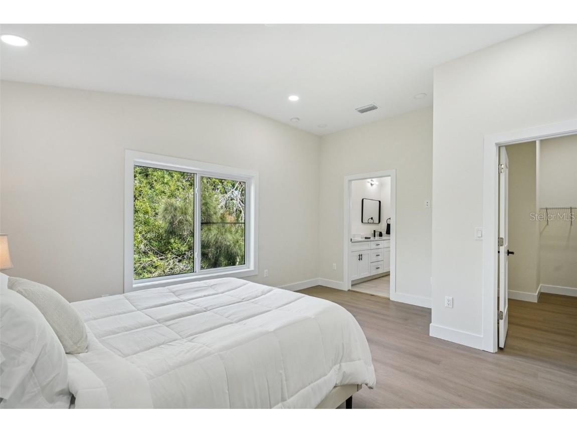 12240 Land Street Largo FL 33773 TB8397356 image23