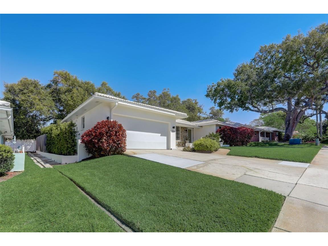 12243 69th Terrace, Seminole, FL, 33772 MLS U8239254 Edina Realty